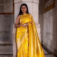 Kanchipuram Silk Half and Half Woven Saree With Blouse Piece